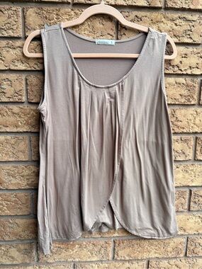10/$25 • Sleeveless Taupe Pleated Front Nursing Top
